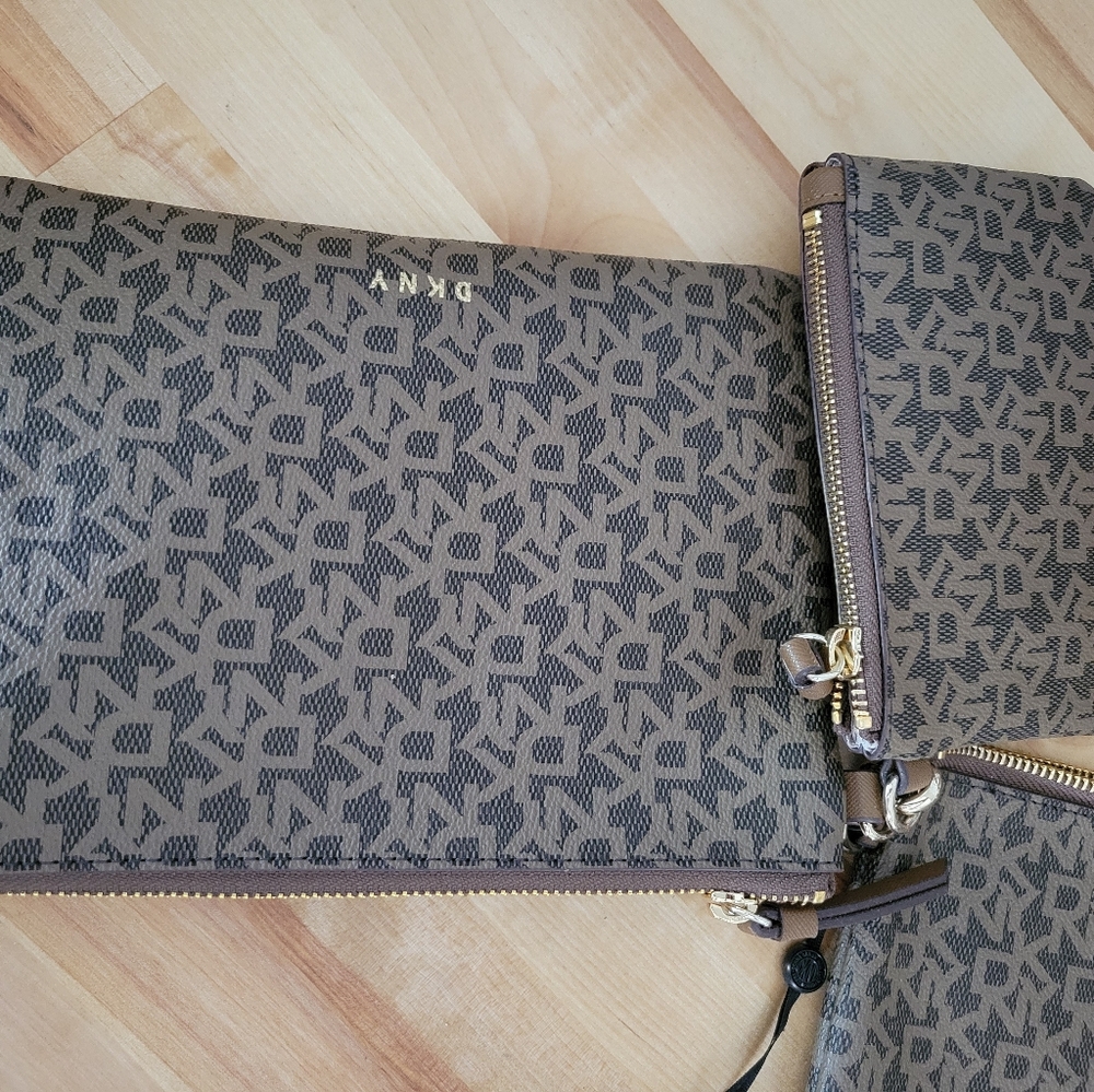 NWT DKNY Wristlets - Picture 2 of 5